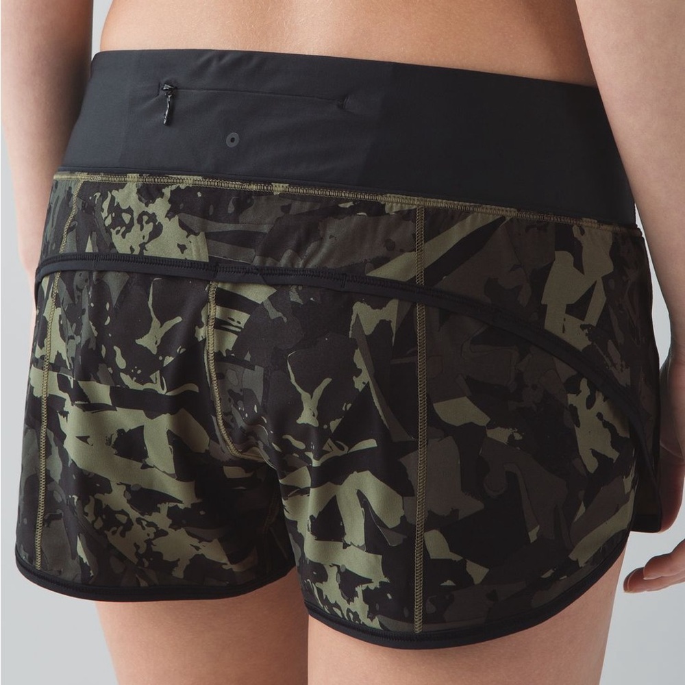 Lululemon Speed Short *4-way Stretch 2.5" Pop Cut Fatigue Green Black / Black
